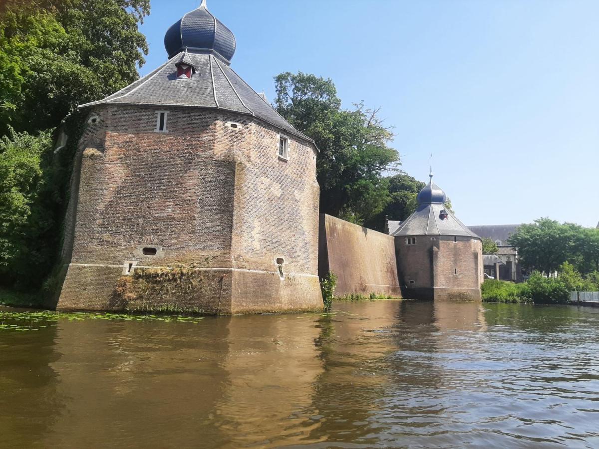 Bed And Breakfast Hans En Gridje Breda Exterior foto